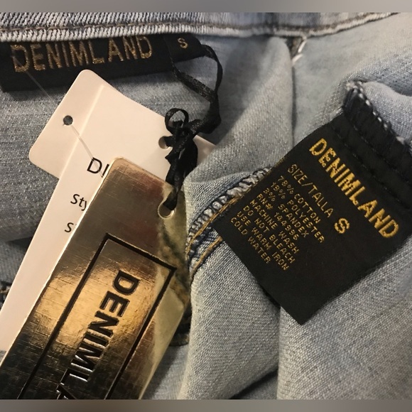 NWT Rhinestone Fringe Denim Jacket Sleeveless Collared washed blue size S - Picture 14 of 14